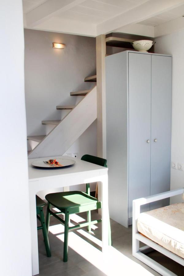 Cozy Guesthouse - Agios Romanos Eksteriør bilde