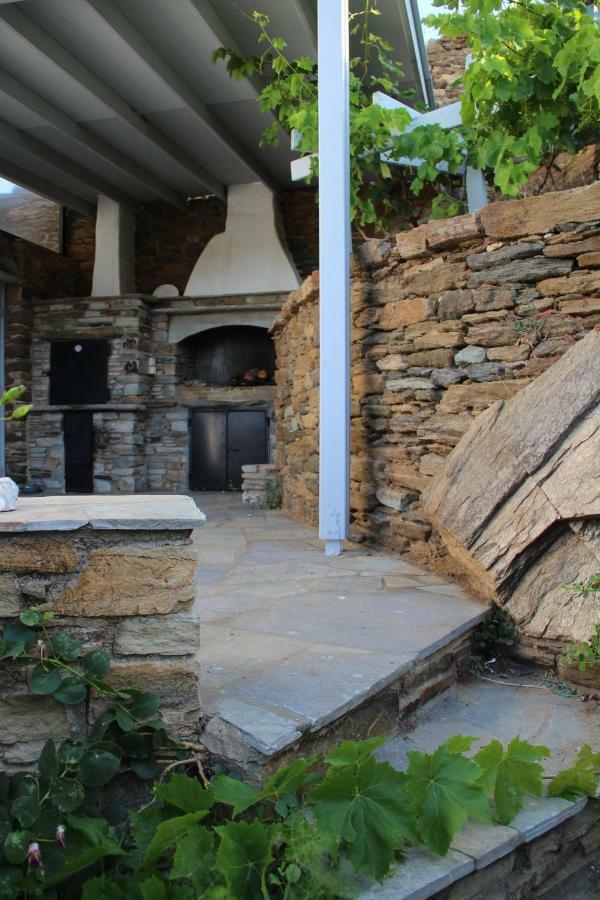 Cozy Guesthouse - Agios Romanos Eksteriør bilde