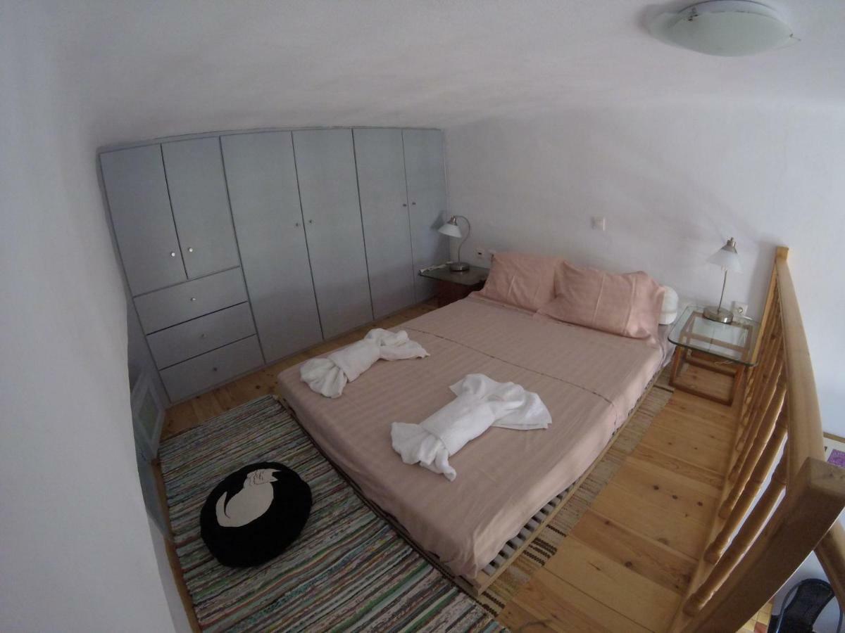 Cozy Guesthouse - Agios Romanos Eksteriør bilde